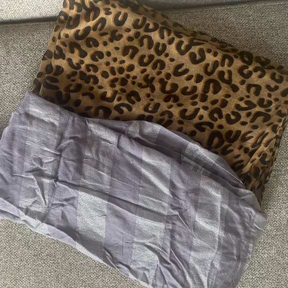 Scarves - Picture 1 of 2